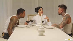 Sara Retali ( Princess Leia ) - Seduces Two Rebels Huge Cock