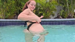 Red Eviee - Big Titty Babe Gets All Wet 2025 07 02