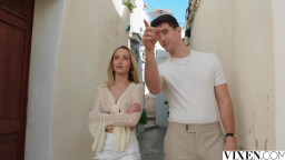 Kelly Collins - In Vogue - After The Runway 2025 08 25