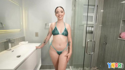 Scarlett Rosewood - Shows Off Bubble Butt Before Riding A Big Cock 03 10 2025